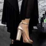 Sandale s debelom petom za žene 2XKK57 Šampanjac | Mei