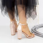 Sandale s debelom petom za žene 2XKK117 Šampanjac | Mei