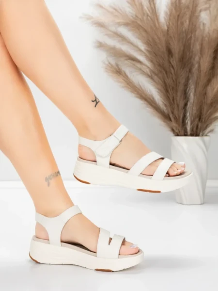 ženske sandale od prave kože 032 Krem | Advancer